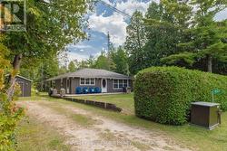 407 HURON AVENUE  South Bruce Peninsula, ON N0H 2G0