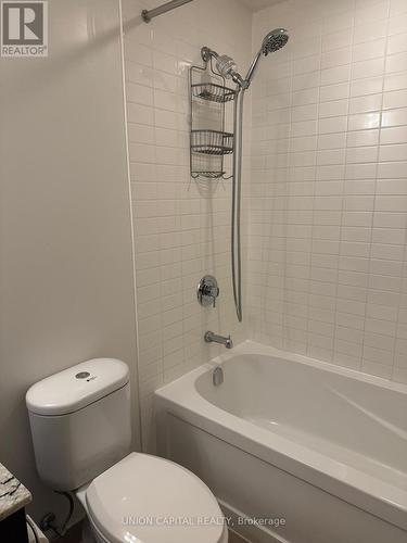2801 - 88 Sheppard Avenue E, Toronto, ON - Indoor Photo Showing Bathroom