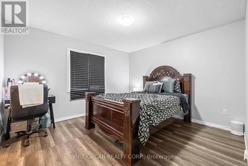 20 Gillespie Drive, Brantford, ON - Indoor Photo Showing Bedroom