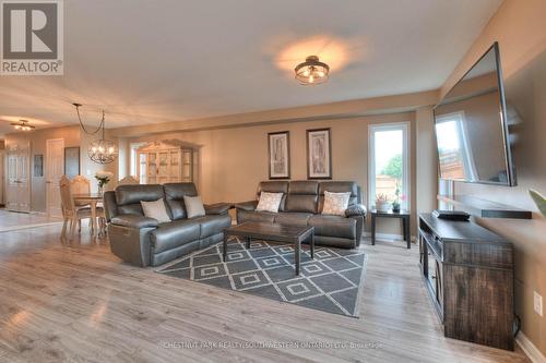 288 Steepleridge Street, Kitchener, ON - Indoor Photo Showing Living Room