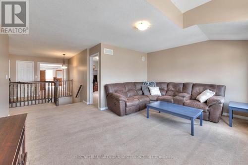 288 Steepleridge Street, Kitchener, ON - Indoor Photo Showing Living Room