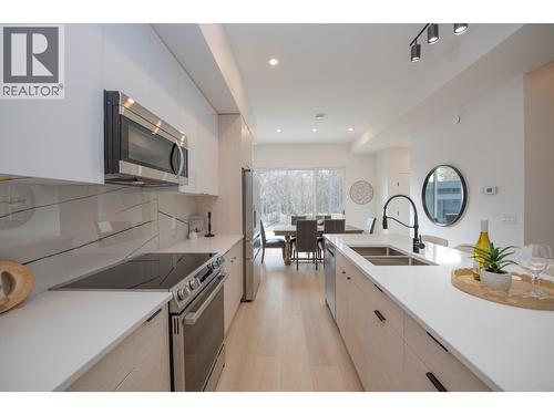9188 Tronson Road Unit# 6, Vernon, BC - Indoor Photo Showing Kitchen With Double Sink With Upgraded Kitchen