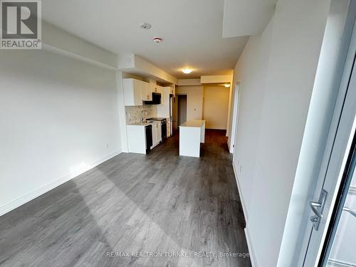 A601 - 705 Davis Drive, Newmarket, ON - Indoor Photo Showing Kitchen