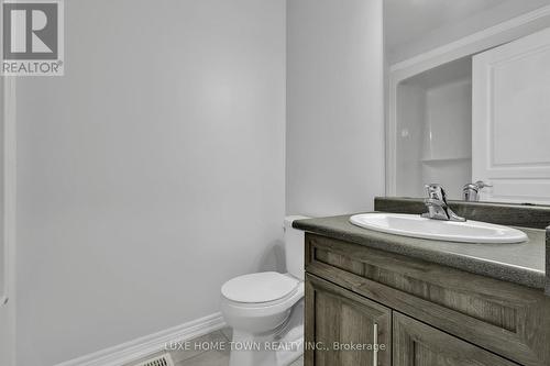 100 Monarch Street, Welland, ON - Indoor Photo Showing Bathroom