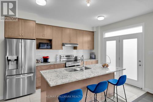 1076 Curraglass Walk, Ottawa, ON - Indoor Photo Showing Kitchen With Stainless Steel Kitchen With Upgraded Kitchen