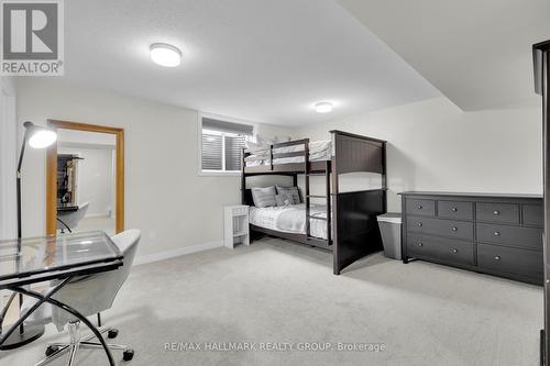1076 Curraglass Walk, Ottawa, ON - Indoor Photo Showing Bedroom