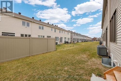 1076 Curraglass Walk, Ottawa, ON - Outdoor