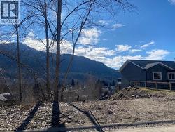 933 7th Street  Montrose, BC V0G 1P0