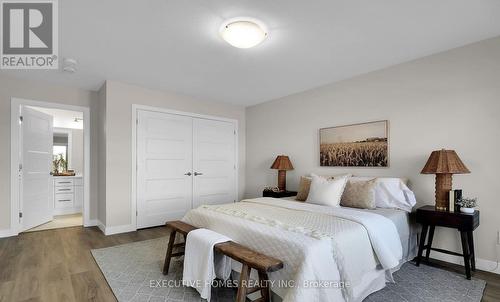 6937 Royal Magnolia Avenue, London South, ON - Indoor Photo Showing Bedroom