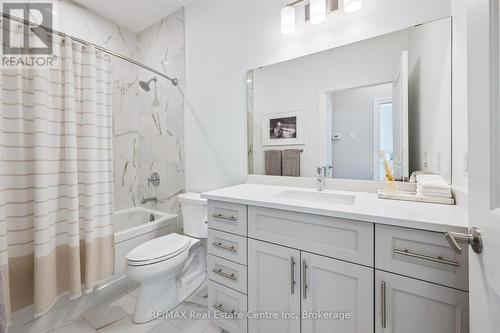 1010 - 1880 Gordon Street, Guelph (Pineridge/Westminster Woods), ON - Indoor Photo Showing Bathroom