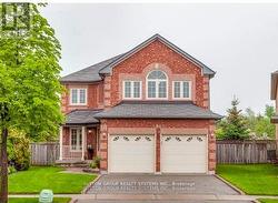 6807 GRACEFIELD DRIVE W  Mississauga, ON L5N 6T6