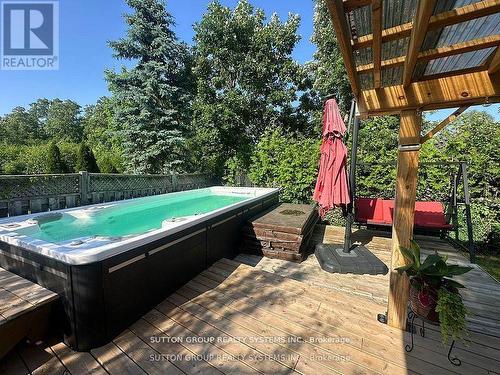 6807 Gracefield Drive W, Mississauga, ON - Outdoor With Deck Patio Veranda