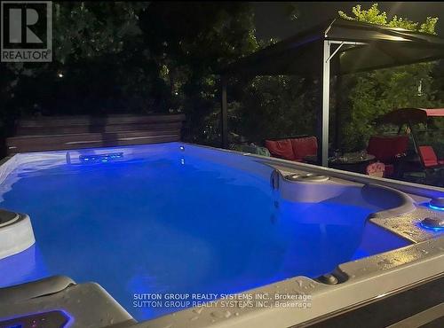 6807 Gracefield Drive W, Mississauga, ON - Outdoor With In Ground Pool