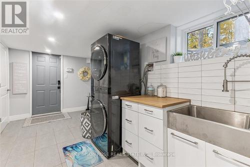 89 Holyrood Avenue, Oakville, ON - Indoor