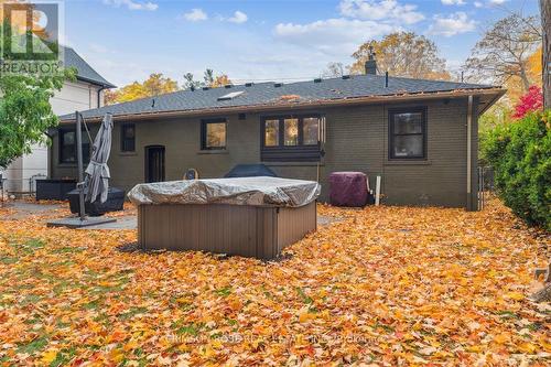 89 Holyrood Avenue, Oakville, ON - Outdoor