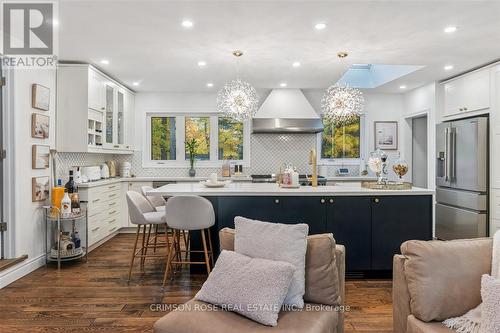 89 Holyrood Avenue, Oakville, ON - Indoor