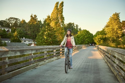 202-3839 Quadra St, Saanich, BC - Outdoor