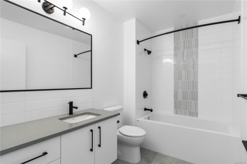 101-986 Doumac Ave, Saanich, BC - Indoor Photo Showing Bathroom