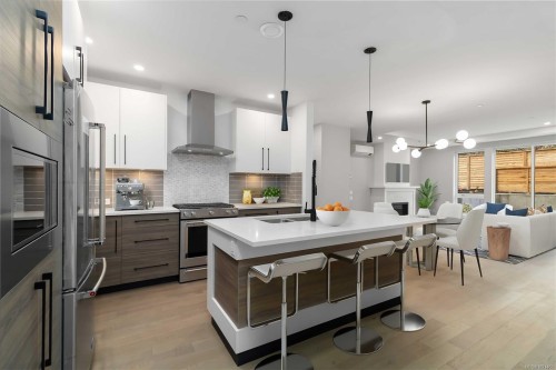 101-986 Doumac Ave, Saanich, BC - Indoor Photo Showing Kitchen With Upgraded Kitchen