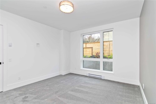 101-986 Doumac Ave, Saanich, BC - Indoor Photo Showing Other Room