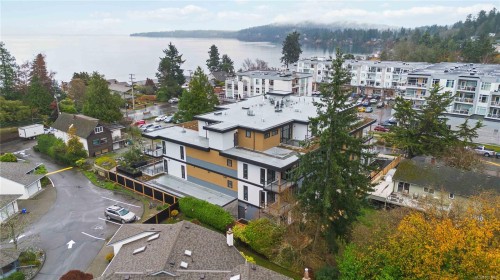 101-986 Doumac Ave, Saanich, BC - Outdoor With View