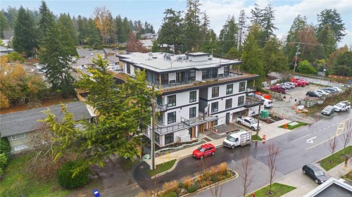 101-986 Doumac Ave, Saanich, BC - Outdoor