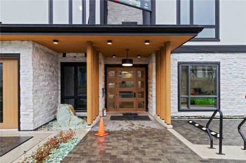 101-986 Doumac Ave, Saanich, BC - Outdoor