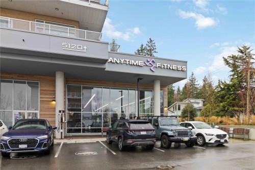 101-986 Doumac Ave, Saanich, BC - Outdoor