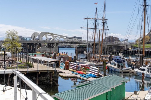 14-1810B Store St, Victoria, BC 