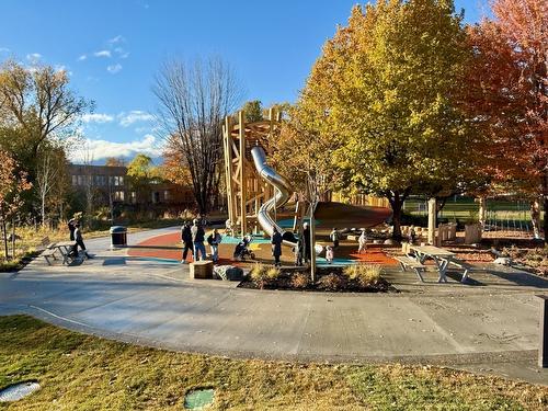 882 Burne Avenue, Kelowna, BC - Outdoor