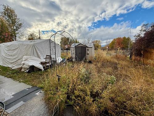 882 Burne Avenue, Kelowna, BC - Outdoor