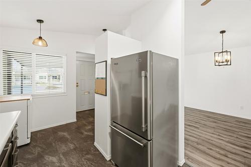 29-854 Main Street, Penticton, BC - Indoor