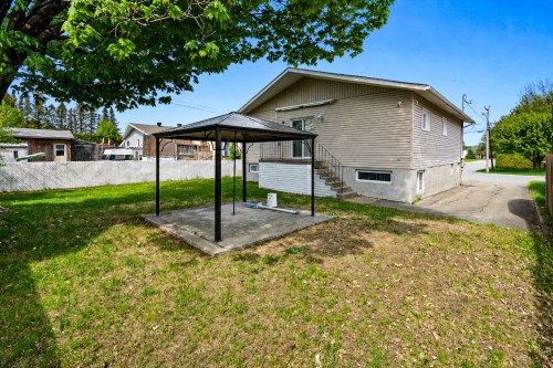 Courtyard - 328 Rue Fern, Lachute, QC - Outdoor