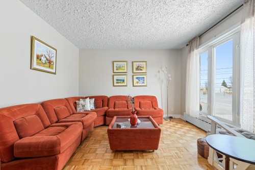 Living Room - 328 Rue Fern, Lachute, QC - Indoor Photo Showing Living Room