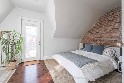 Upper-553 Euclid Avenue, Toronto, ON 