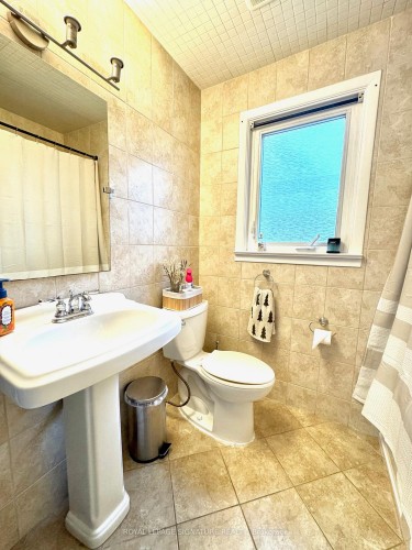 46 Burlingame Road, Toronto, ON - Indoor Photo Showing Bathroom