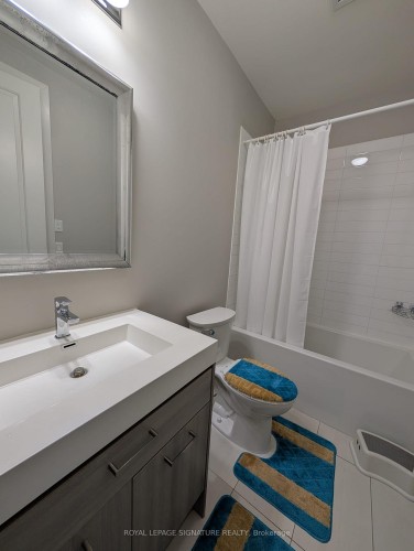 614-150 Main Street W, Hamilton, ON - Indoor Photo Showing Bathroom