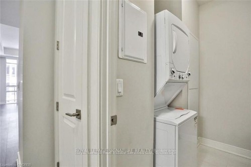 614-150 Main Street W, Hamilton, ON - Indoor Photo Showing Laundry Room