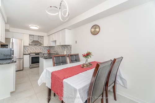 184 Lindenshire Avenue, Vaughan, ON 