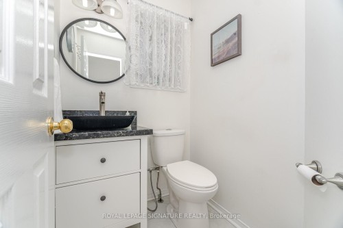 184 Lindenshire Avenue, Vaughan, ON 