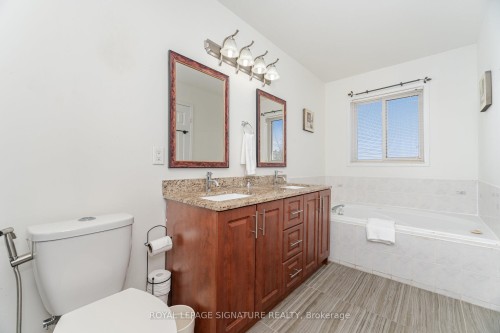 184 Lindenshire Avenue, Vaughan, ON 