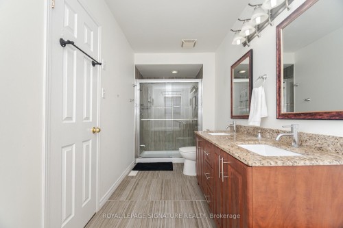 184 Lindenshire Avenue, Vaughan, ON 