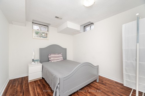 184 Lindenshire Avenue, Vaughan, ON 