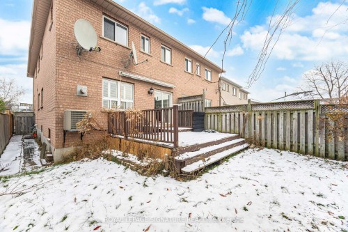 184 Lindenshire Avenue, Vaughan, ON 