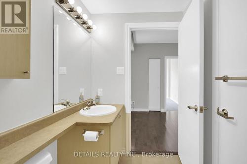 1202 - 200 Rideau Street, Ottawa, ON - Indoor Photo Showing Bathroom