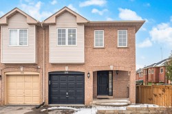 184 Lindenshire Avenue  Vaughan, ON L6A 2X4
