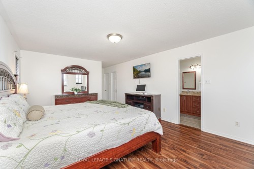 184 Lindenshire Avenue, Vaughan, ON 