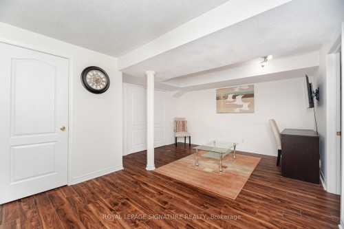 184 Lindenshire Avenue, Vaughan, ON 