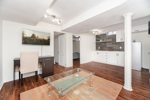 184 Lindenshire Avenue, Vaughan, ON 