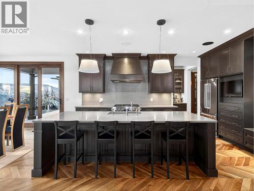 132 Sky Court, Kelowna, BC - Indoor Photo Showing Kitchen With Stainless Steel Kitchen With Upgraded Kitchen